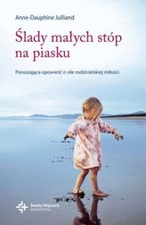 Ślady małych stóp na piasku