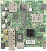 MikroTik RouterBOARD RB922UAGS-5HPacD 720 MHz, 128 MB RAM, 1x LAN, 1x SFP, 1x 5GHz 802.11ac 2x MMCX, L4