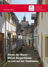 Hinter der Mauer