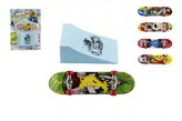 Skateboard prstový s rampou plast 10cm mix barev, 1ks na kartě